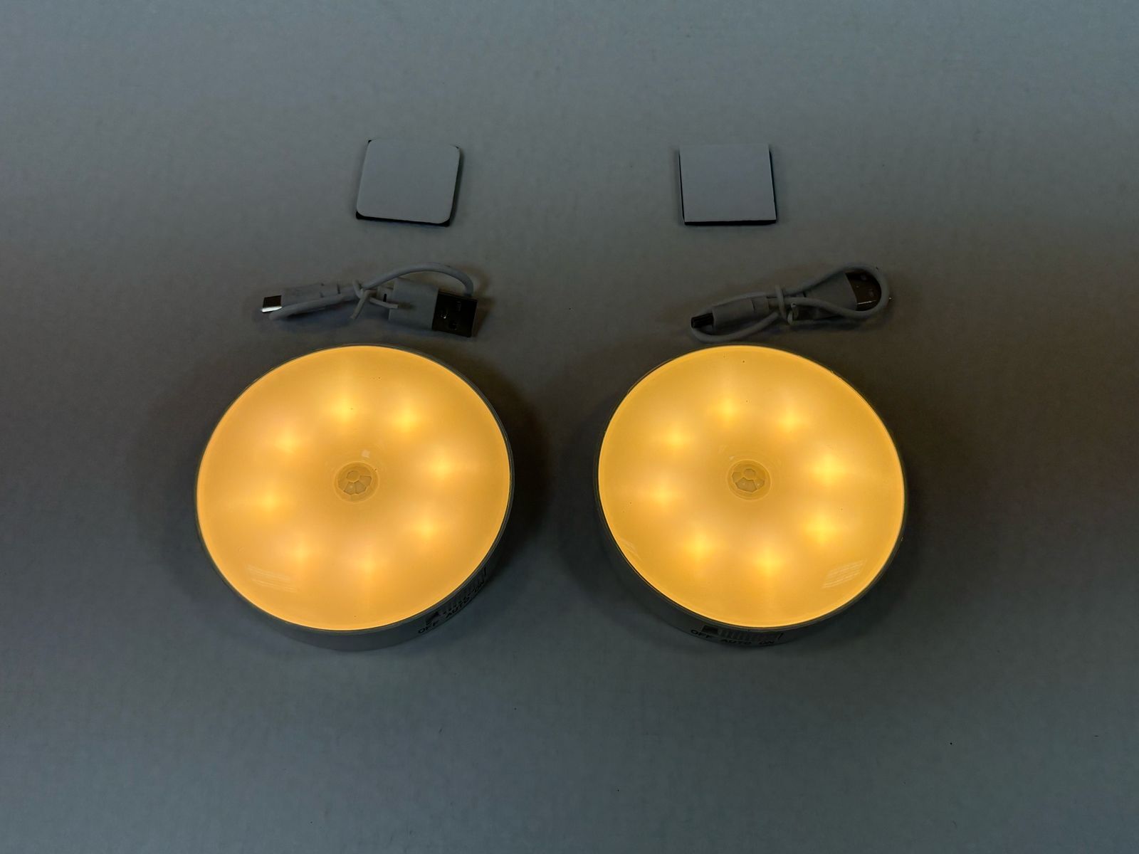 Светильник с датчиком движения LED теплый 2Шт
